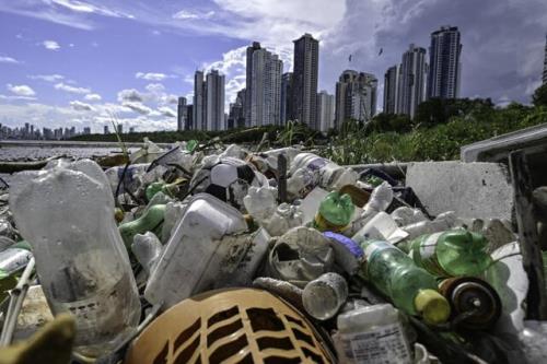 طرح مرحله ای کانادا برای کاهش زباله پلاستیکی