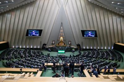 بازگشایی مدارس و دانشگاه ها در کمیسیون آموزش مجلس بررسی می شود