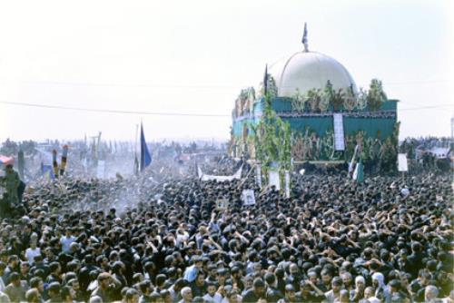 از خدمات رسانی رایگان مترو تا برگزاری ۳ پردیس فرهنگی در محوطه حرم مطهر