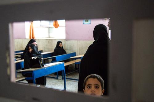 مجلس نهضت سوادآموزی را منحل می کند؟